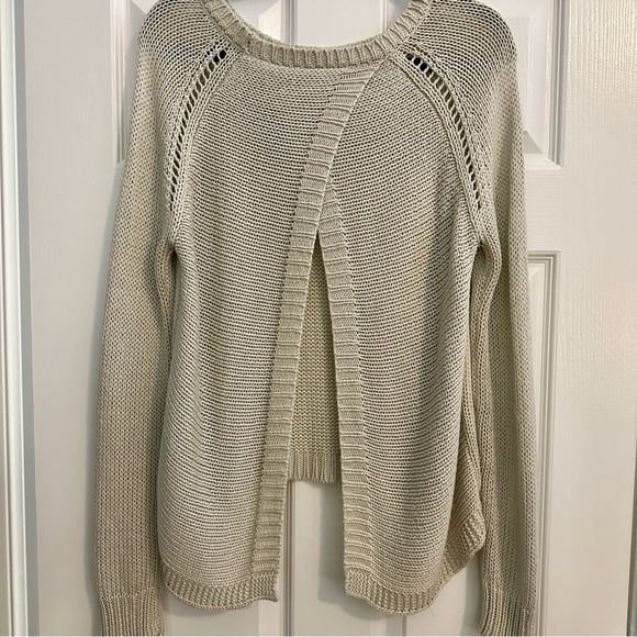 BB Dakota Fly-Away Back Scoop Neck Sweater Knit - Picture 3 of 6